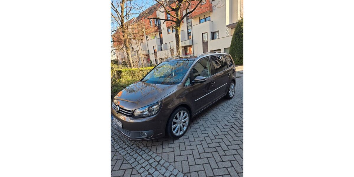 VW Touran 227.668 km 9.900 &euro; Sindelfingen 71063