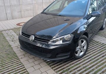 VW Golf 144.000 km 11.999 &euro; Malsch-Völkersbach 76316
