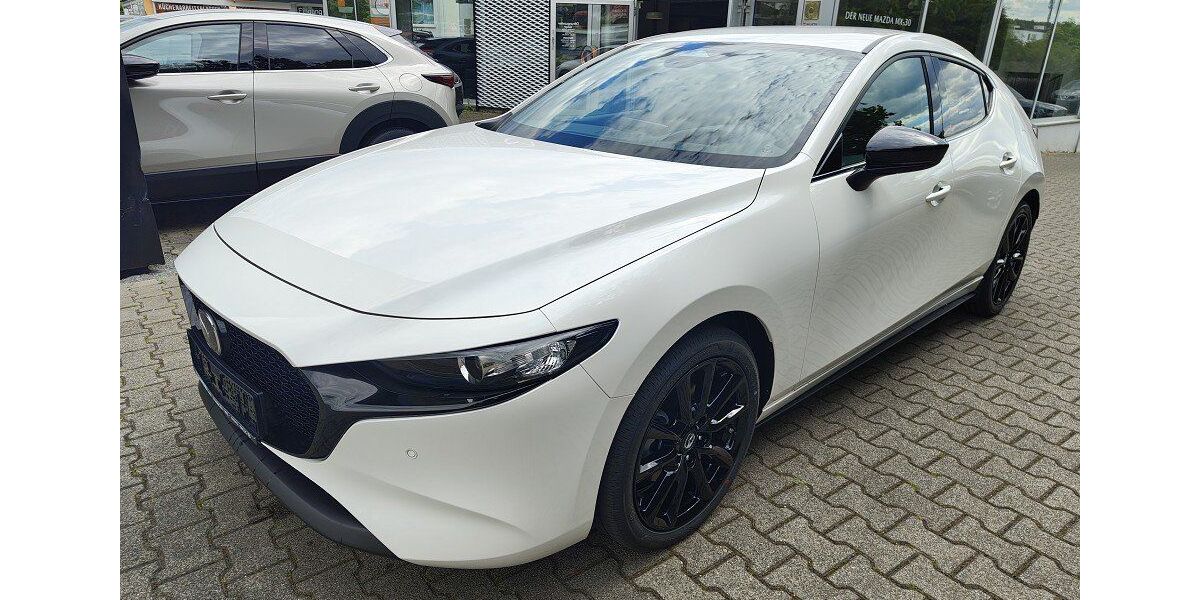 Mazda 3 2.756 km 27.490 &euro; Vaihingen 71665