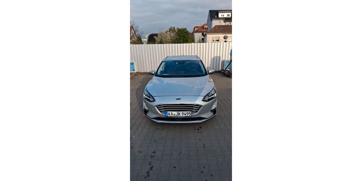 Ford Focus 61.000 km 13.000 &euro; Bruchsal 76646