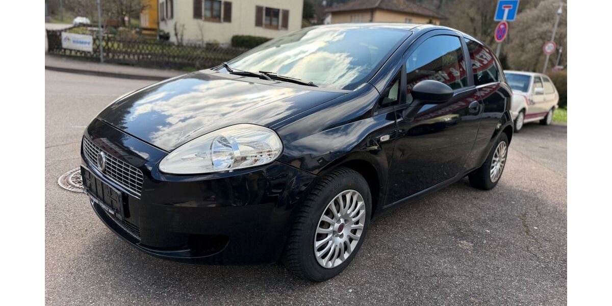 Fiat Grande Punto 218.000 km 1.499 &euro; Calw 75365