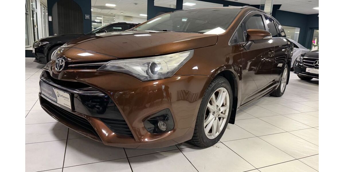 Toyota Avensis 147.000 km 9.699 &euro; Pforzheim 75179