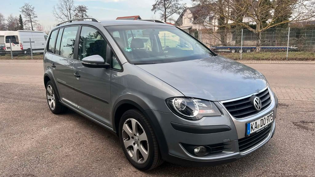 VW Touran 212.000 km 3.500 &euro; karlsruhe 76139