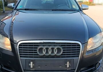 Audi A4 225.000 km 2.590 &euro; Karlsruhe 76135