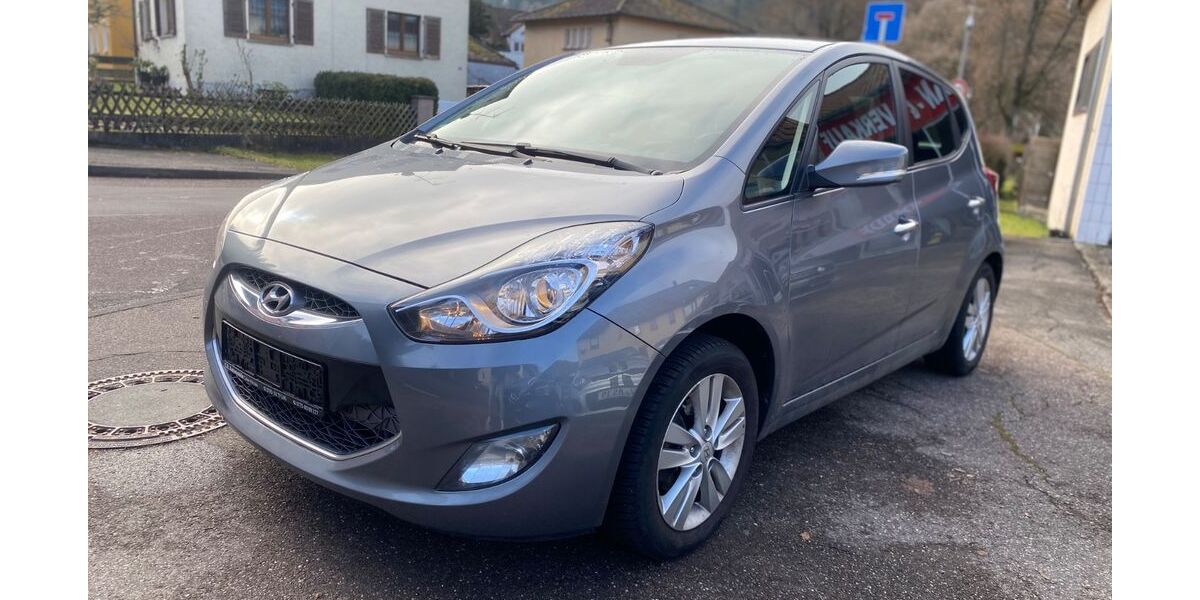 Hyundai ix20 108.000 km 8.199 &euro; Calw 75365
