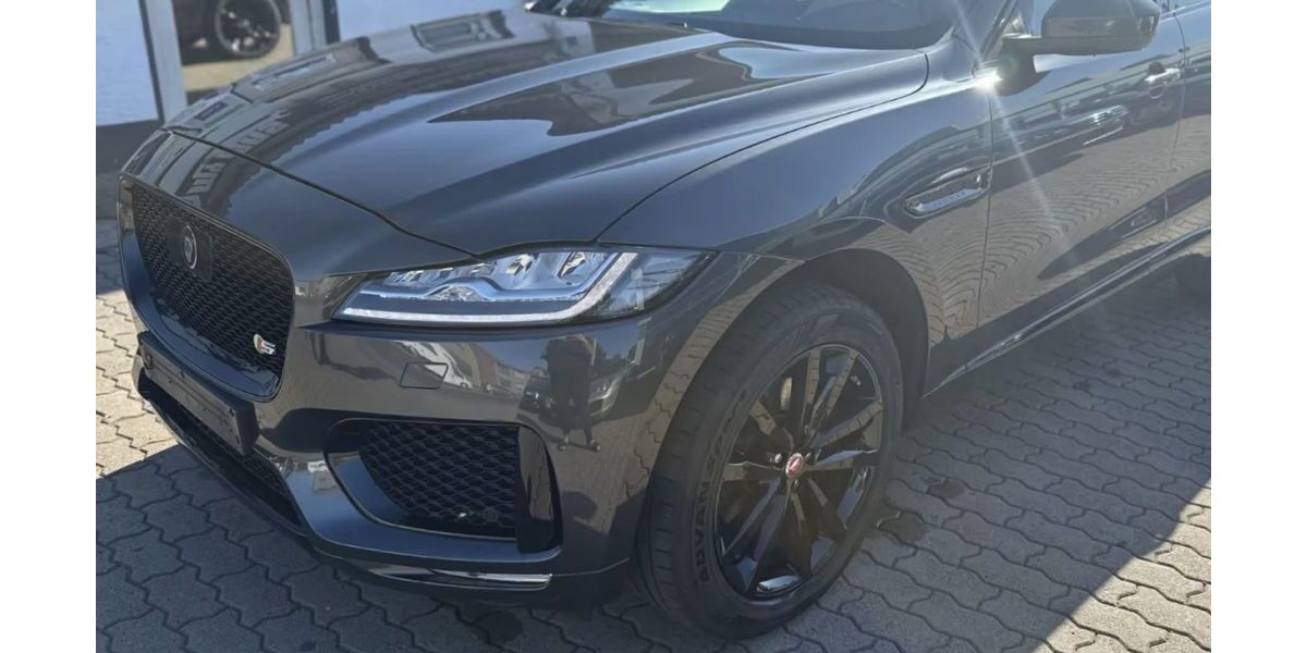 Jaguar F-Pace 50.000 km 29.900 &euro; Magstadt 71106