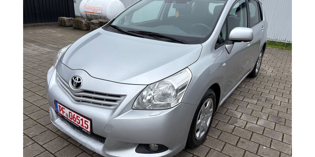 Toyota Verso 185.332 km 4.499 &euro; pforzheim 75179