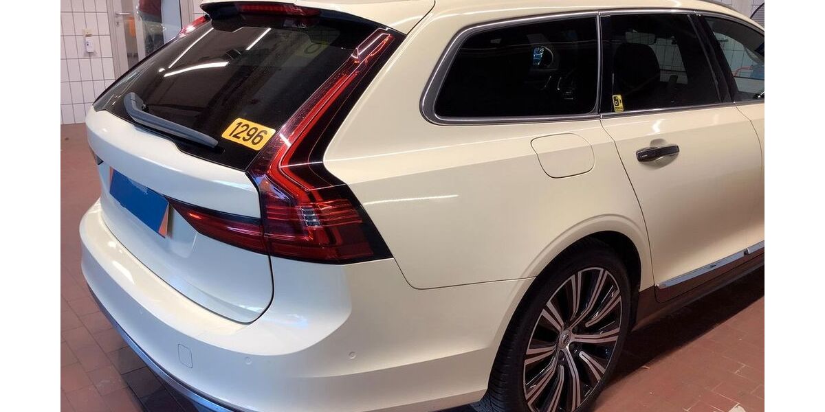 Volvo V90 94.175 km 9.900 &euro; Karlsruhe 76137