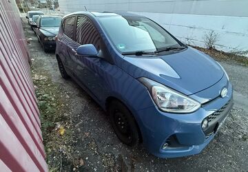 Hyundai i10 61.000 km 9.699 &euro; Sindelfingen 71065