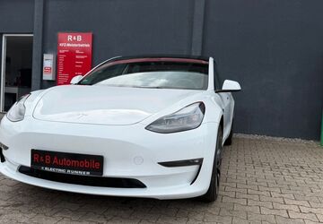 Tesla Model 3 36.196 km 33.999 &euro; Gaggenau 76571