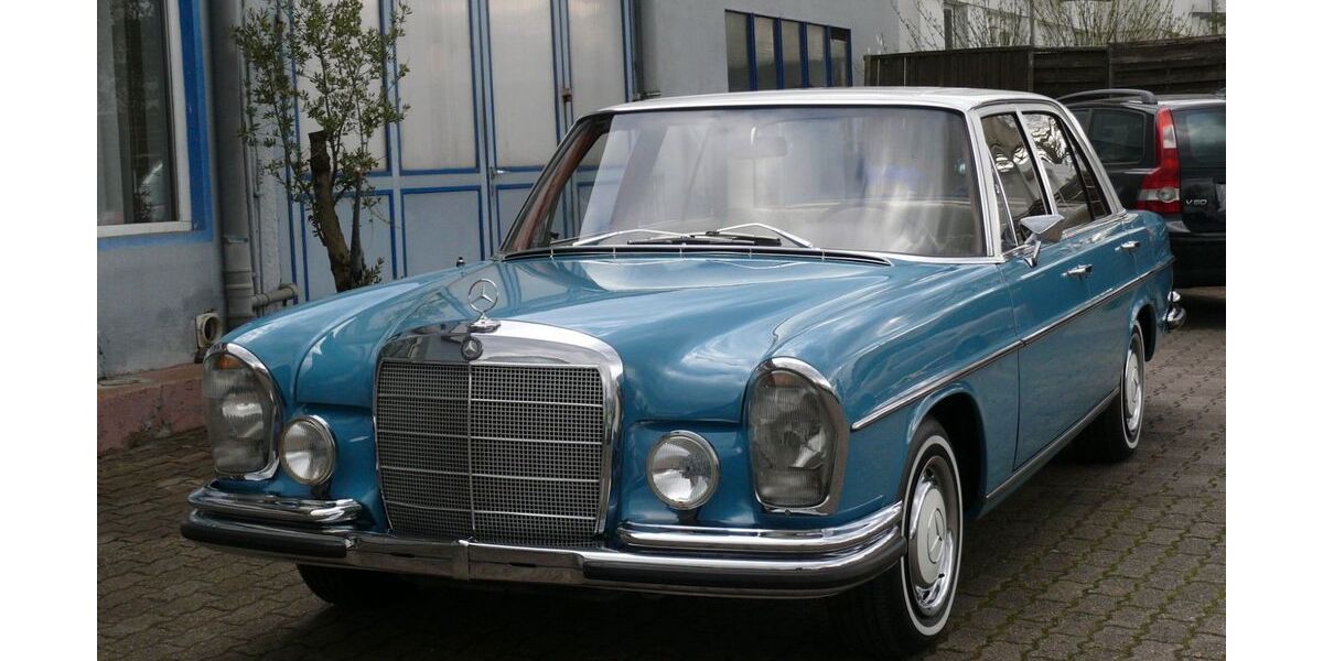 Mercedes-Benz 250 123.456 km 34.950 &euro; Karlsruhe-Grötzingen 76229