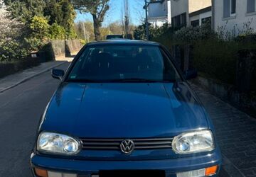 VW Golf 104.493 km 3.800 &euro; Karlsruhe 76199