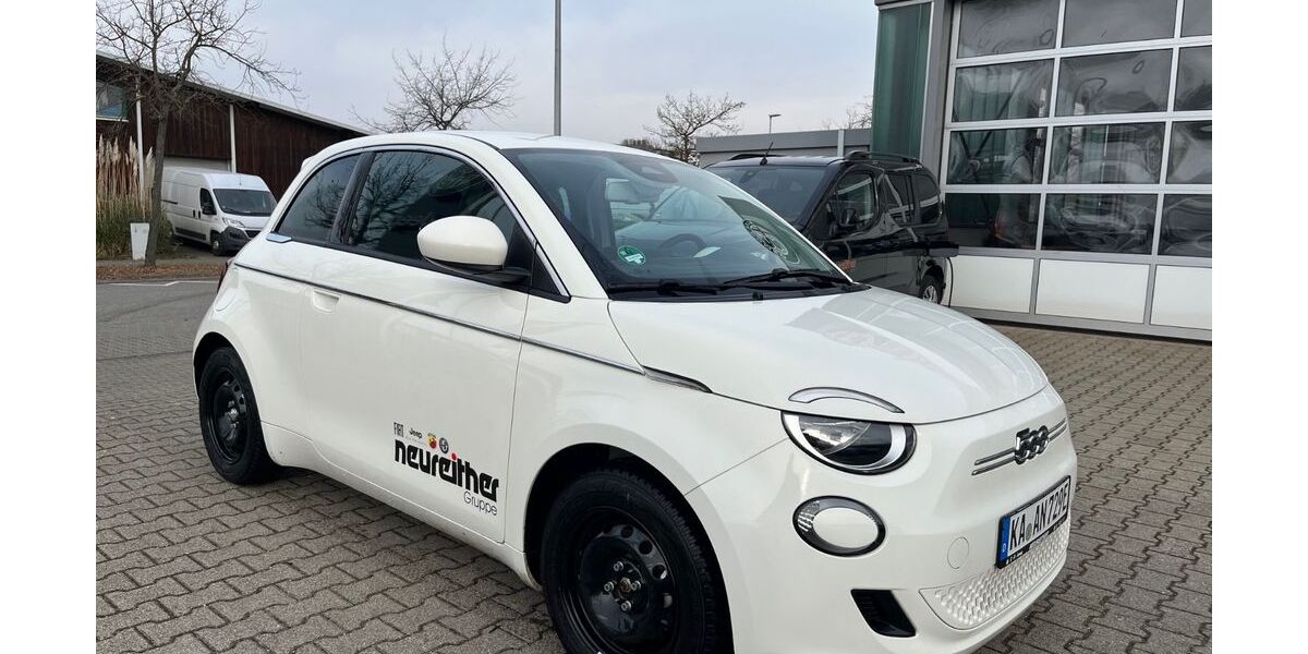 Fiat 500e 12.500 km 25.990 &euro; Karlsruhe 76185
