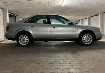 Audi A4 140.000 km 3.700 &euro; Pforzheim 75180