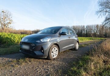 Hyundai i10 12.500 km 13.500 &euro; Karlsruhe 76187