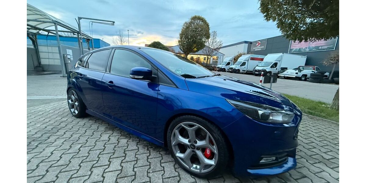 Ford Focus 75.500 km 18.000 &euro; Gerlingen 70839