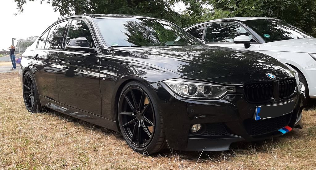 BMW 330 130.000 km 21.900 &euro; Neuhausen (Enzkreis) 75242