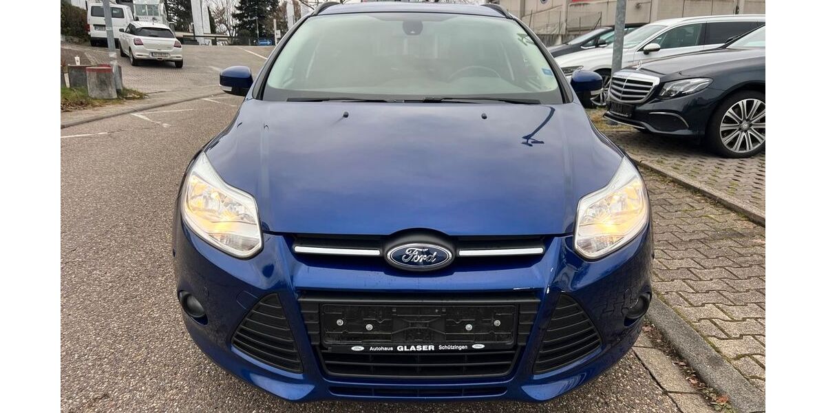 Ford Focus 90.863 km 5.999 &euro; Pforzheim 75179