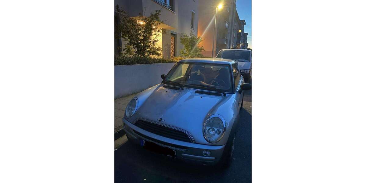 Mini One 205.000 km 2.099 &euro; Karlsruhe 76137
