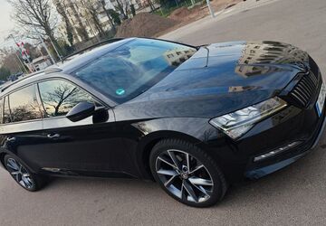 Skoda Superb 176.500 km 15.500 &euro; Karlsruhe 76189