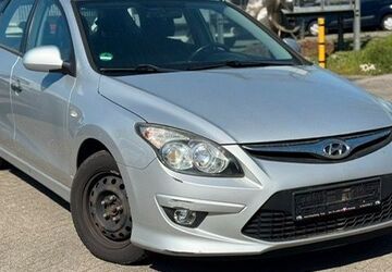 Hyundai i30 205.000 km 1.999 &euro; Bruchsal 76646