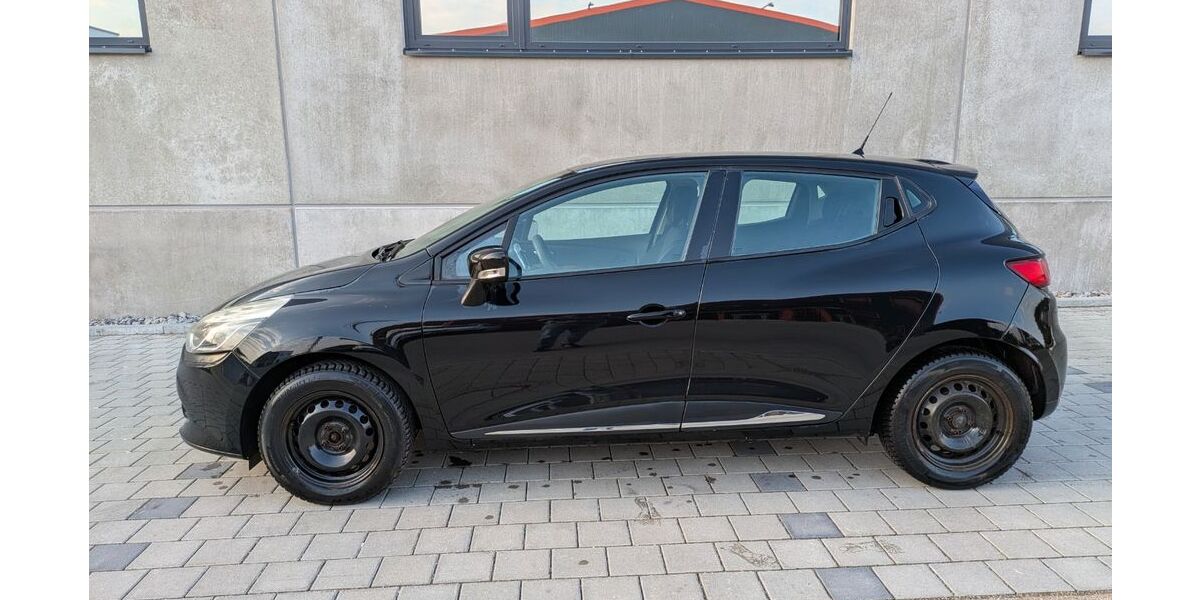 Renault Clio 122.000 km 7.900 &euro; Bad Teinach 75385