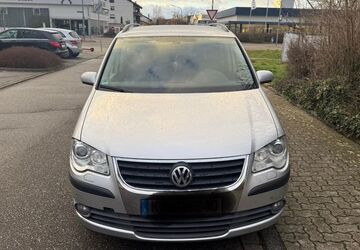 VW Touran 136.000 km 4.990 &euro; Karlsruhe 76149