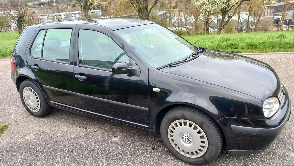 VW Golf 181.800 km 850 &euro; Pforzheim 75179