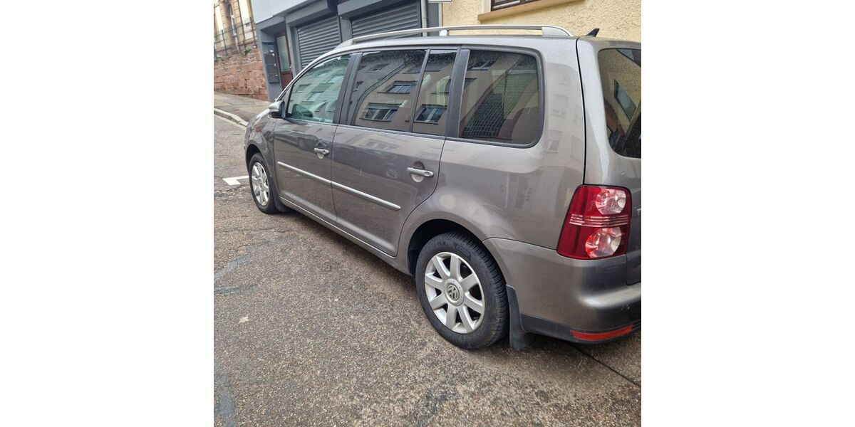 VW Touran 143.000 km 5.600 &euro; pforzheim 75172