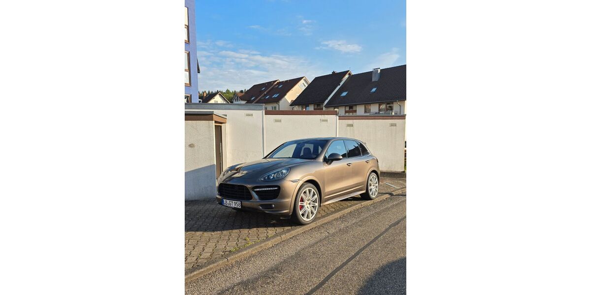 Porsche Cayenne 185.000 km 33.333 &euro; Ditzingen 71254