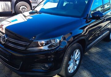 VW Tiguan 91.420 km 9.999 &euro; Karlsruhe 76227