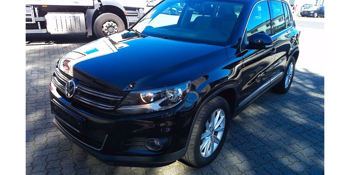 VW Tiguan 91.420 km 9.999 &euro; Karlsruhe 76227