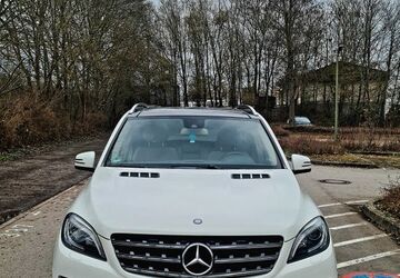 Mercedes-Benz ML 350 189.000 km 21.000 &euro; Leonberg 71229