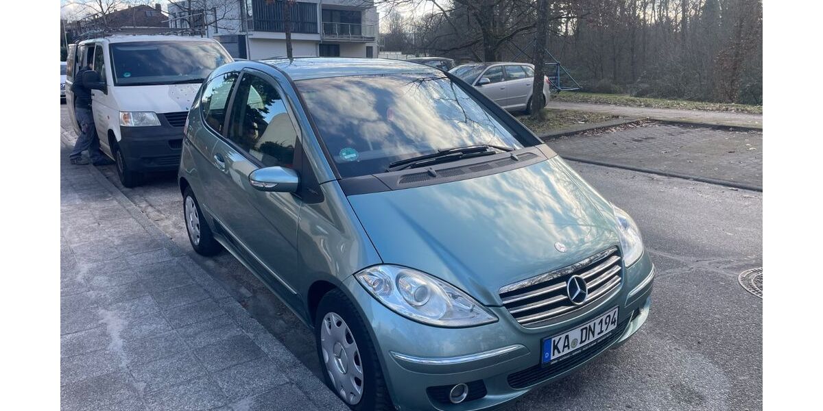 Mercedes-Benz A 180 222.000 km 3.000 &euro; Karlsruhe 76189