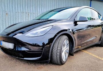 Tesla Model Y 60.204 km 30.990 &euro; Wildberg 72218