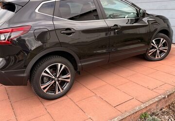 Nissan Qashqai 65.000 km 14.790 &euro; Karlsdorf-Neuthard 76689