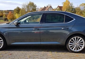 Skoda Superb 82.000 km 23.950 &euro; Magstadt 71106