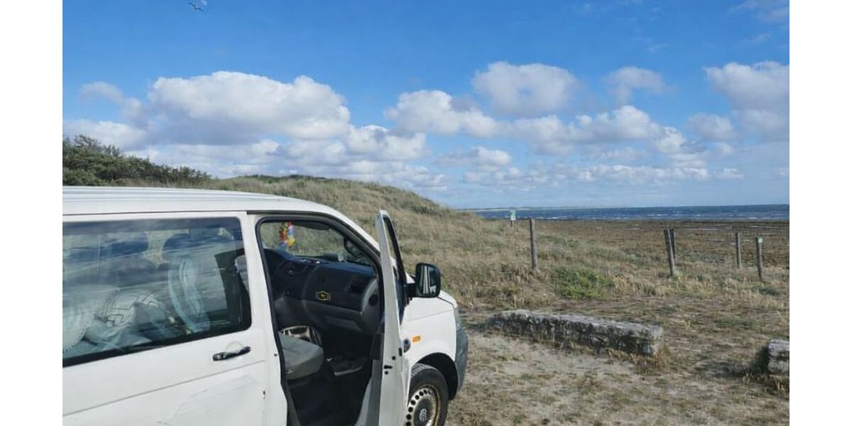 VW T5 Transporter 302.000 km 2.900 &euro; KARLSRUHE 76228