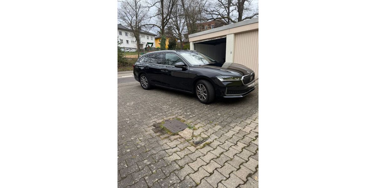 Skoda Superb 22.611 km 44.500 &euro; Pforzheim 75180
