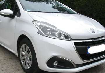 Peugeot 208 49.300 km 7.399 &euro; Gaggenau 76571