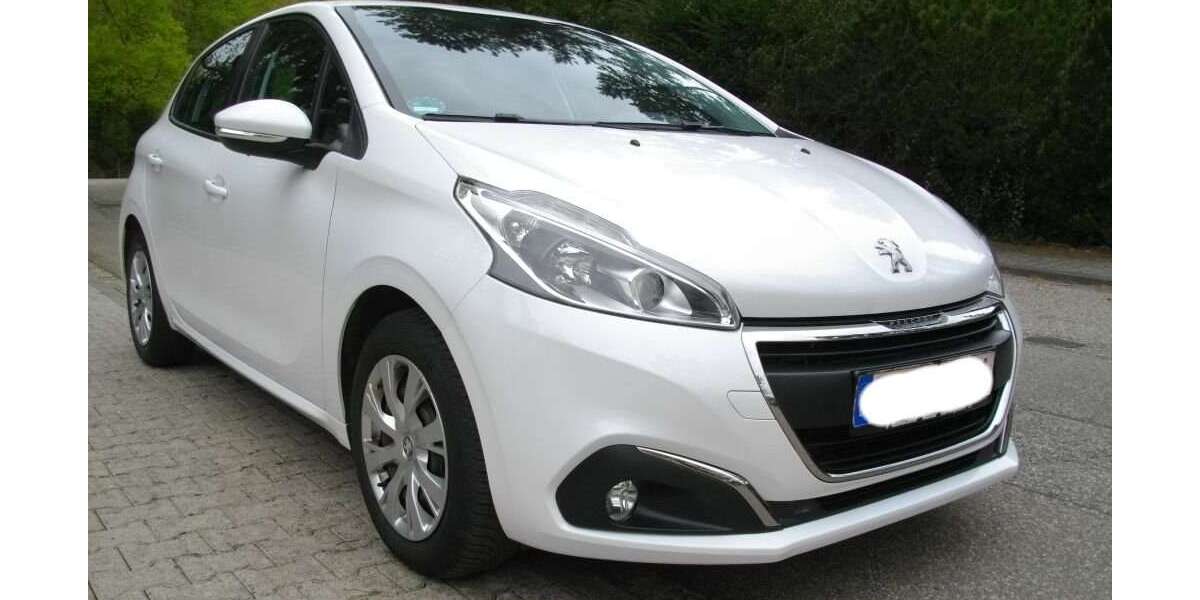 Peugeot 208 49.300 km 7.399 &euro; Gaggenau 76571
