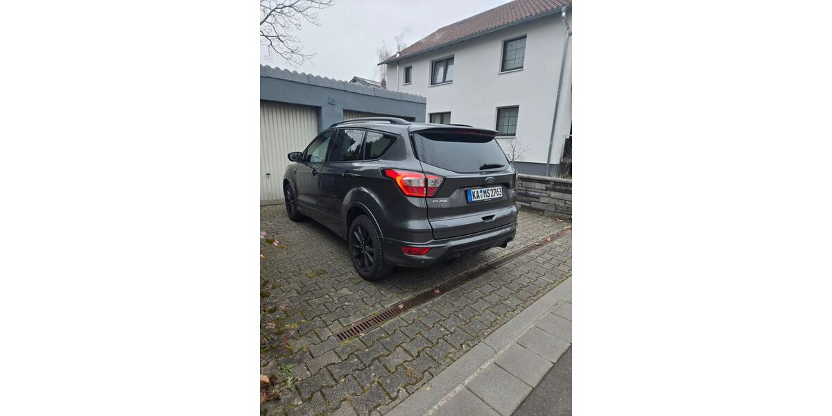 Ford Kuga 103.000 km 16.450 &euro; Ettlingen 76275