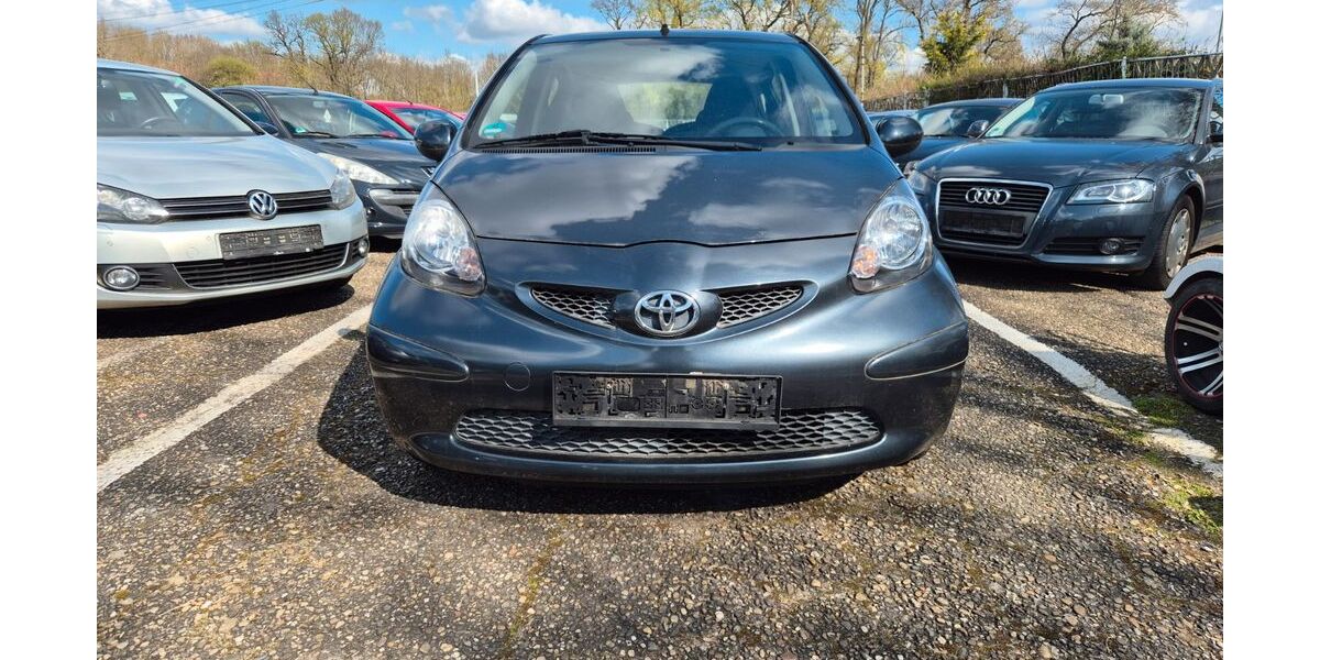 Toyota Aygo (X) 142.864 km 1.450 &euro; Karlsruhe 76137