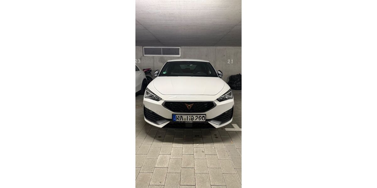 Cupra Leon 51.000 km 22.990 &euro; Karlsruhe 76131