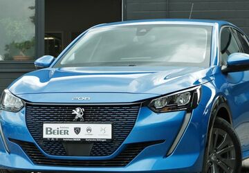 Peugeot 208 33.834 km 16.980 &euro; Karlsruhe 76131