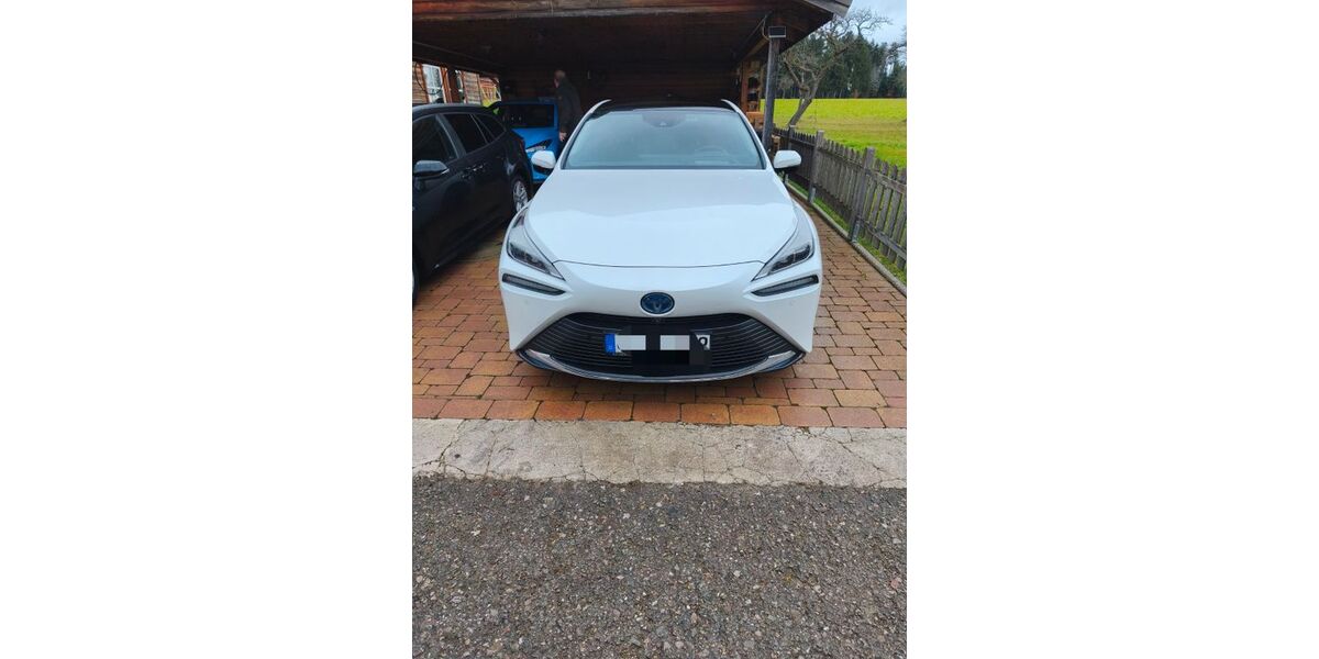 Toyota Mirai 21.000 km 19.999 &euro; Karlsruhe 76149