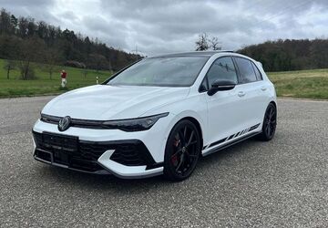 VW Golf 18.000 km 44.950 &euro; Niefern-Öschelbronn 75223