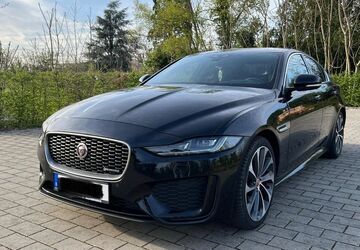 Jaguar XE 161.012 km 21.490 &euro; Ettlingen 76275