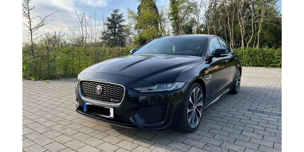 Jaguar XE 161.012 km 21.490 &euro; Ettlingen 76275