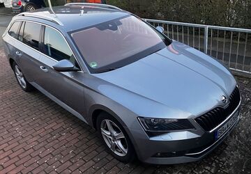 Skoda Superb 128.000 km 16.900 &euro; Aidlingen 71134